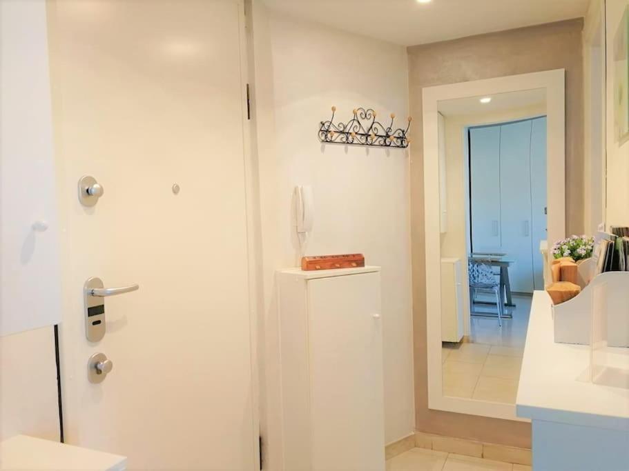 Gef House - Studio Apartment Bande Nere Milan Luaran gambar