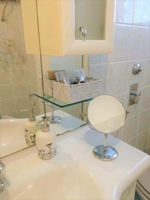 Gef House - Studio Apartment Bande Nere Milan Luaran gambar