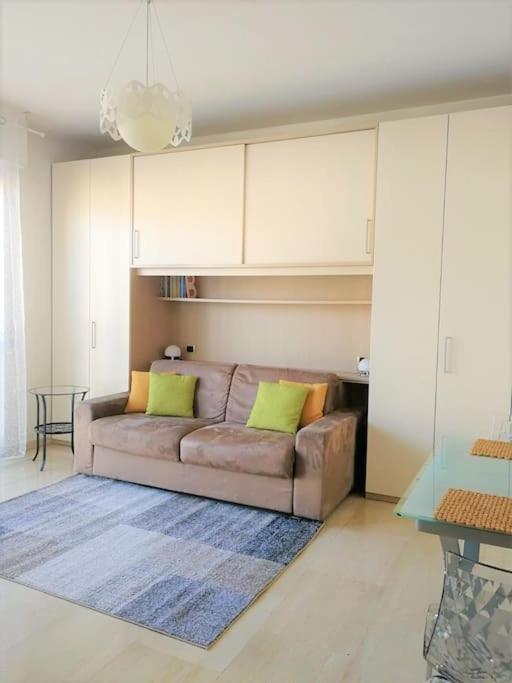Gef House - Studio Apartment Bande Nere Milan Luaran gambar
